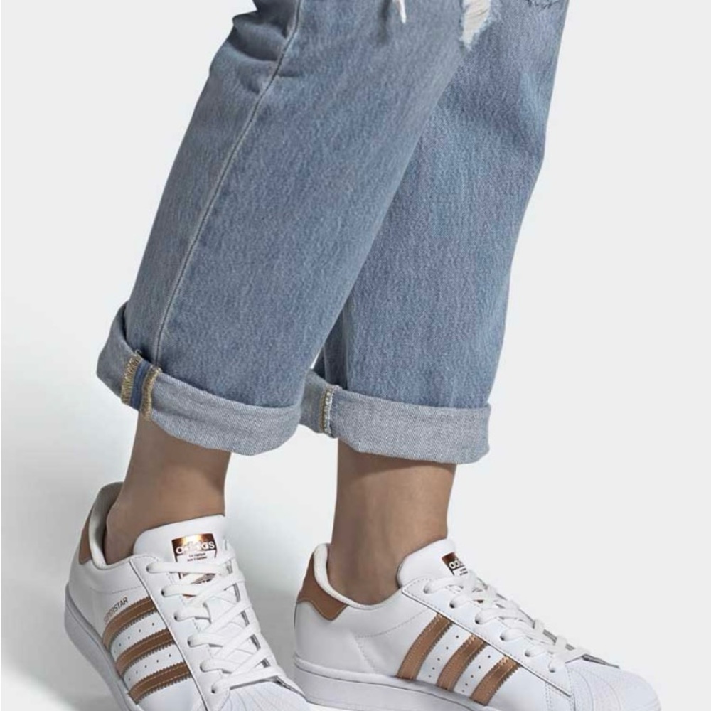 Women’s Original Adidas Superstar Sneakers Size 11.